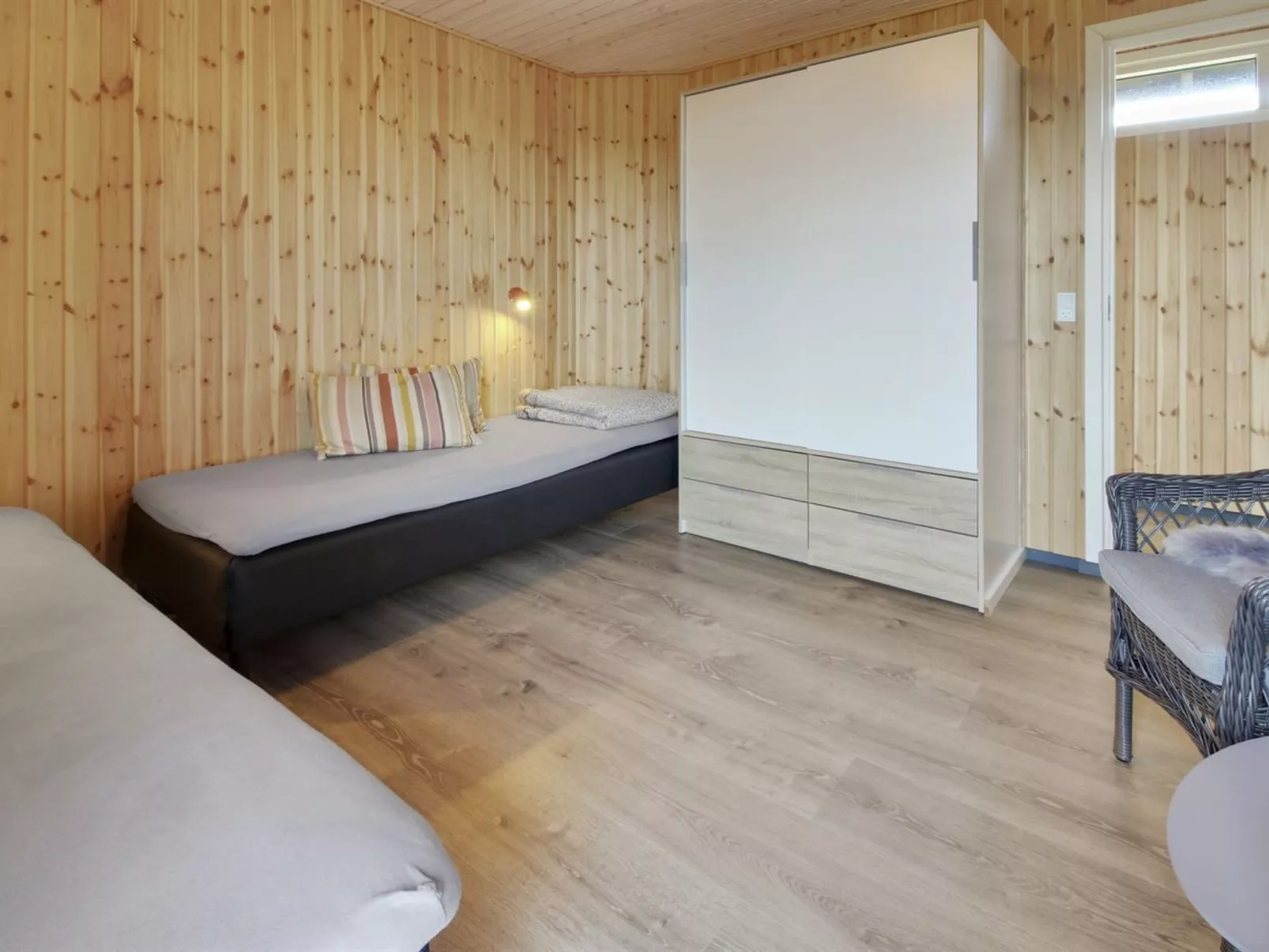 "Viveka" - 500m from the sea-Binnen