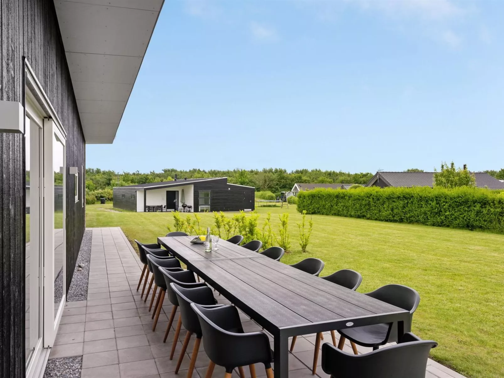 "Holmsten" - all inclusive - 1km from the sea-Buiten