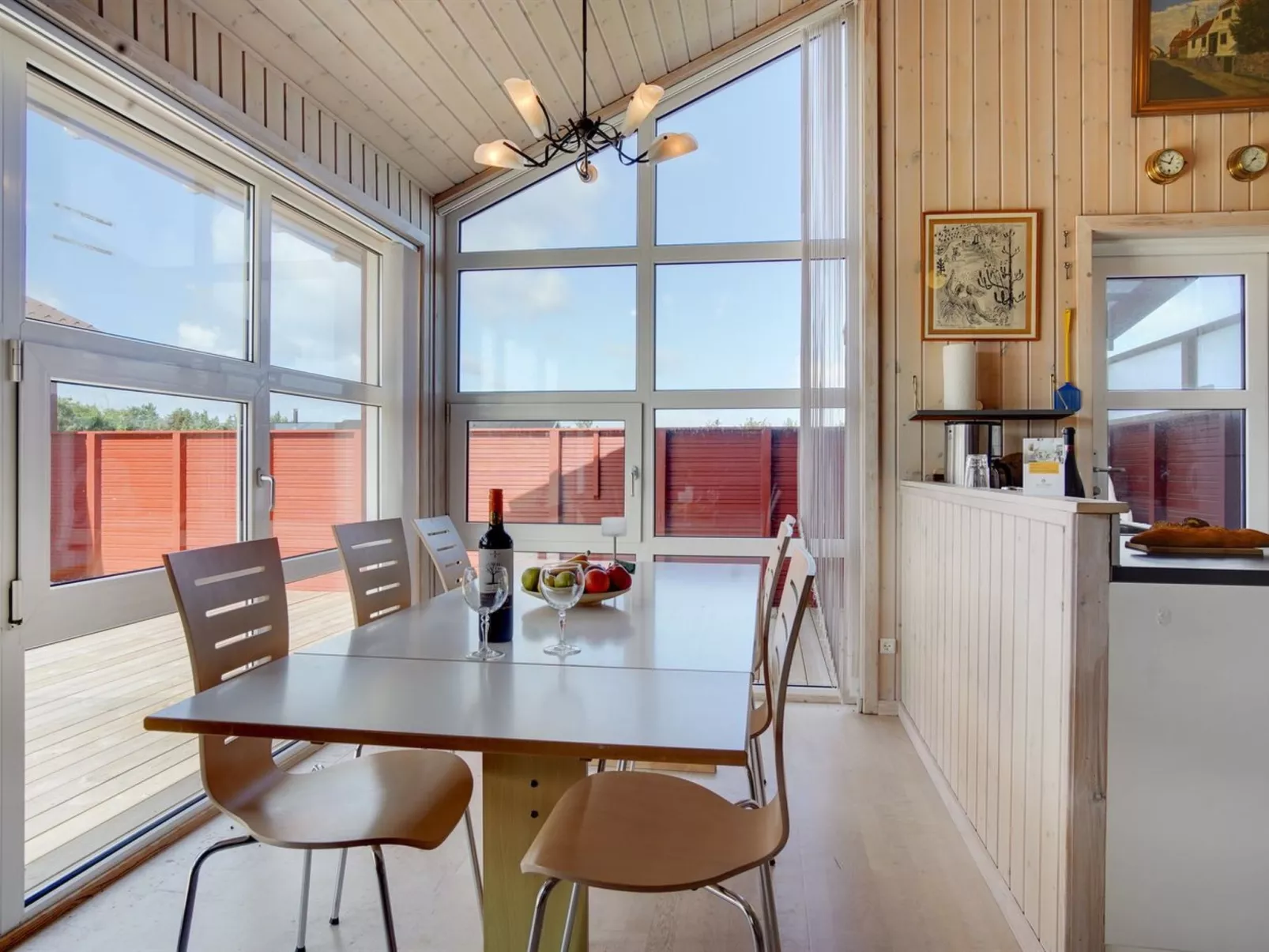 "Karlsson" - 500m from the sea-Binnen
