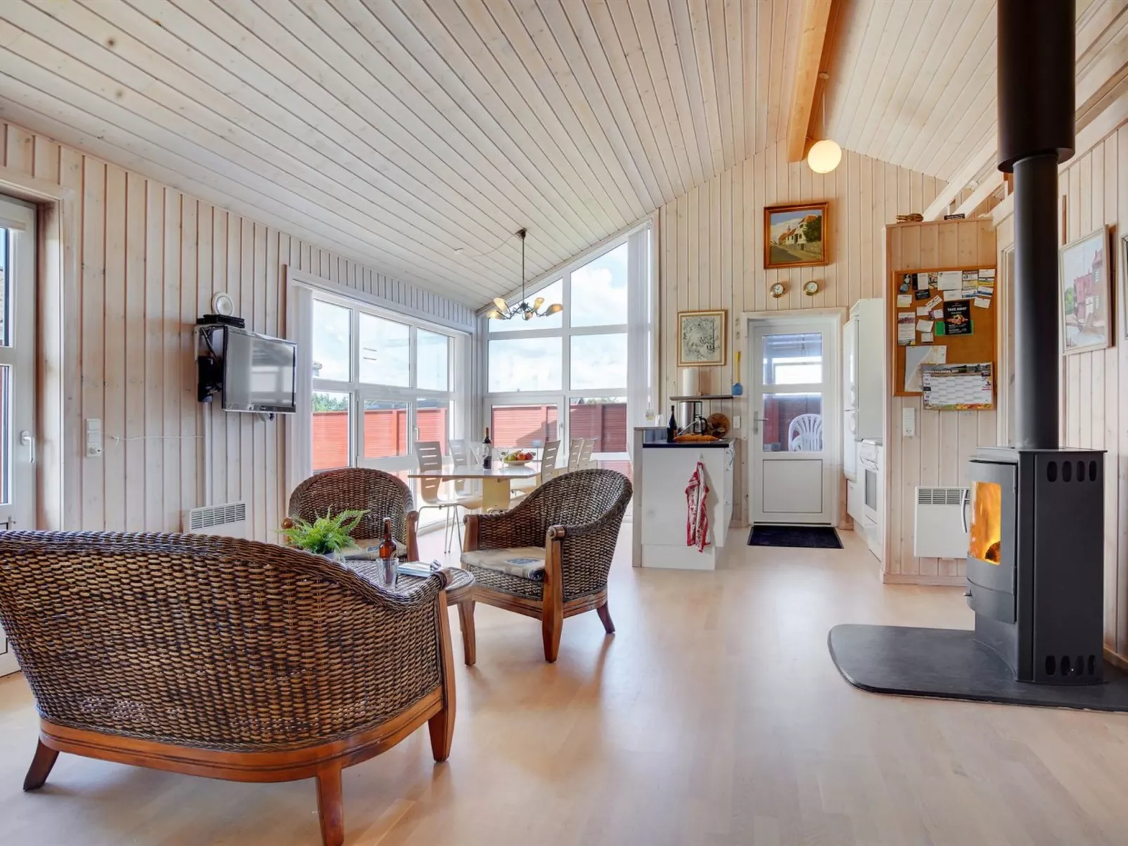 "Karlsson" - 500m from the sea-Binnen