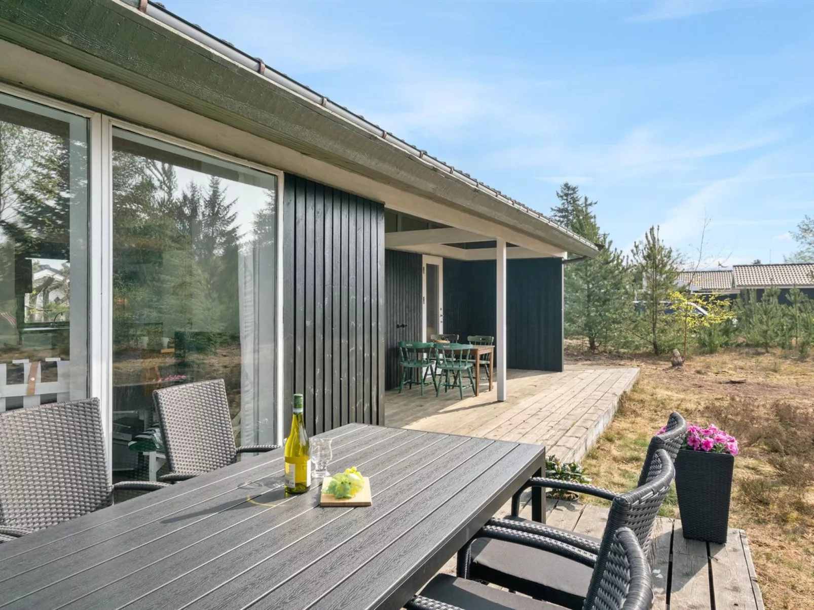 "Thomine" - 200m from the sea-Binnen