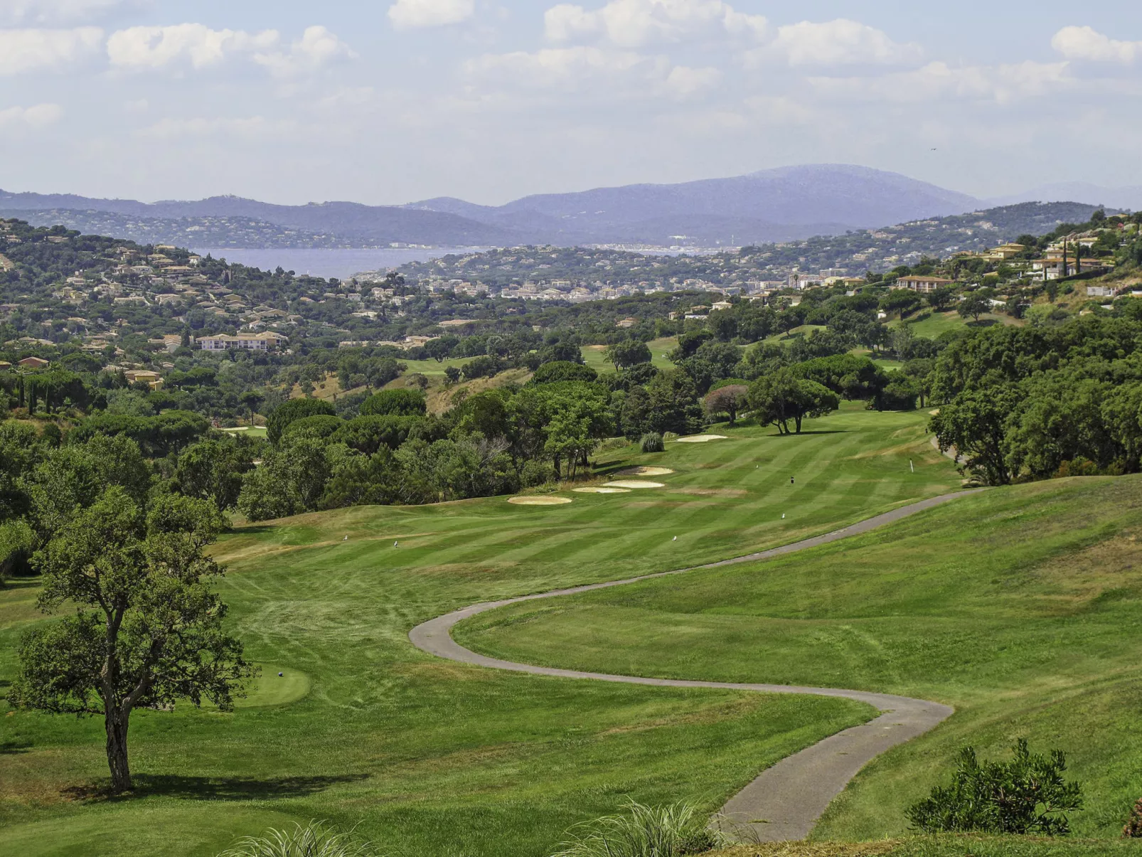 Les Maisons du Golf-Buiten