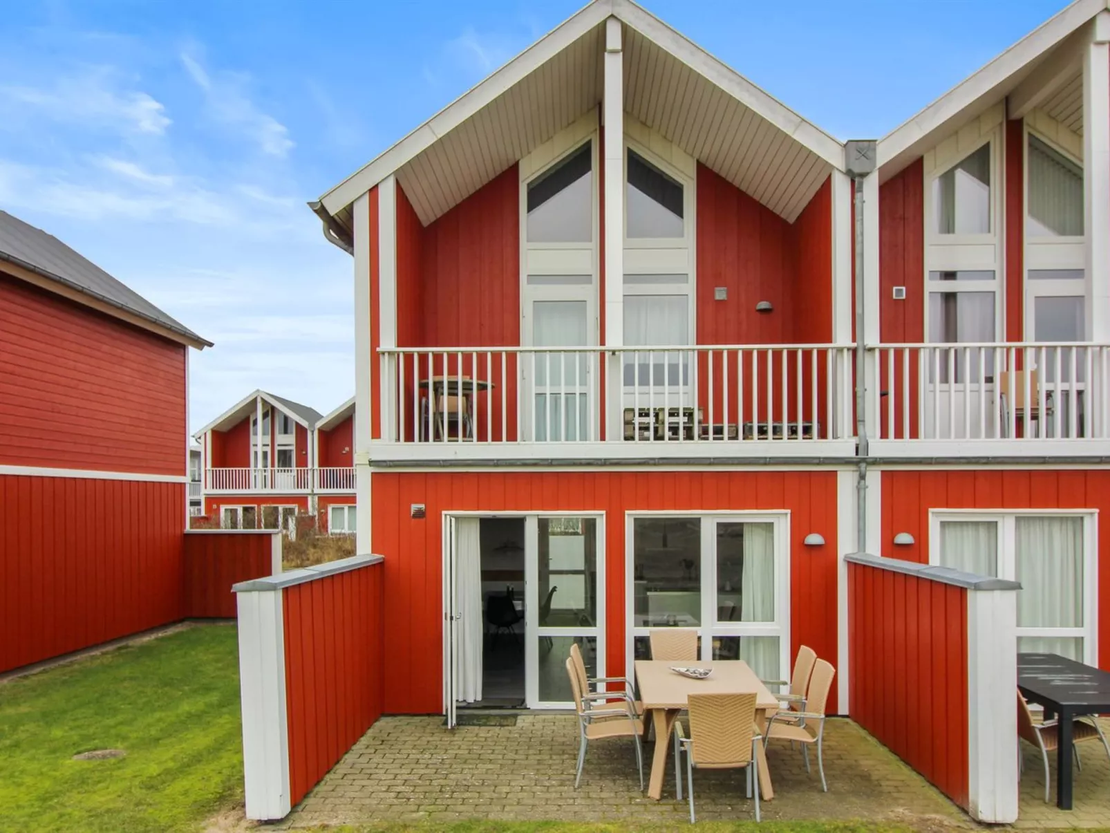 "Ine" - 800m from the sea-Buiten