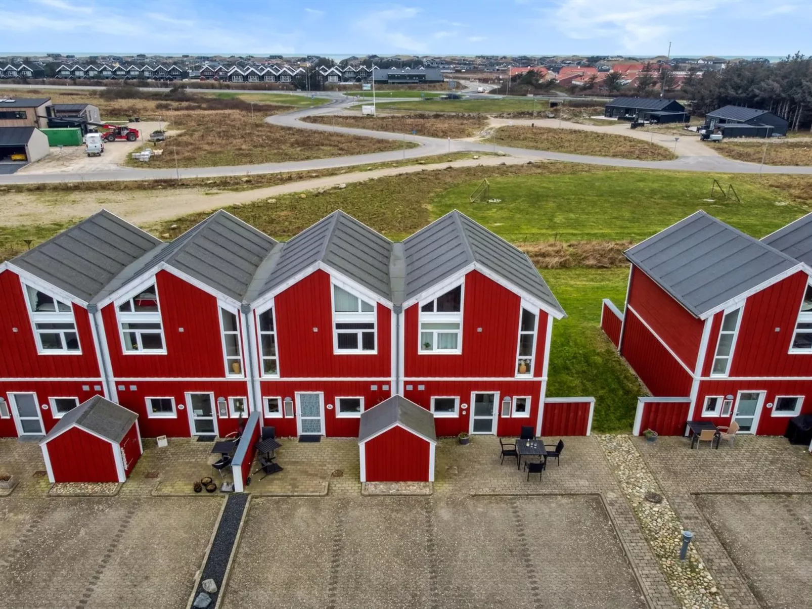 "Ine" - 800m from the sea-Buiten