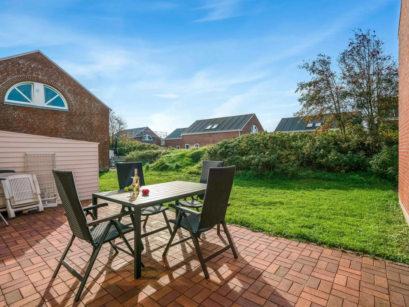 "Palni" - 2.3km from the sea-Buiten