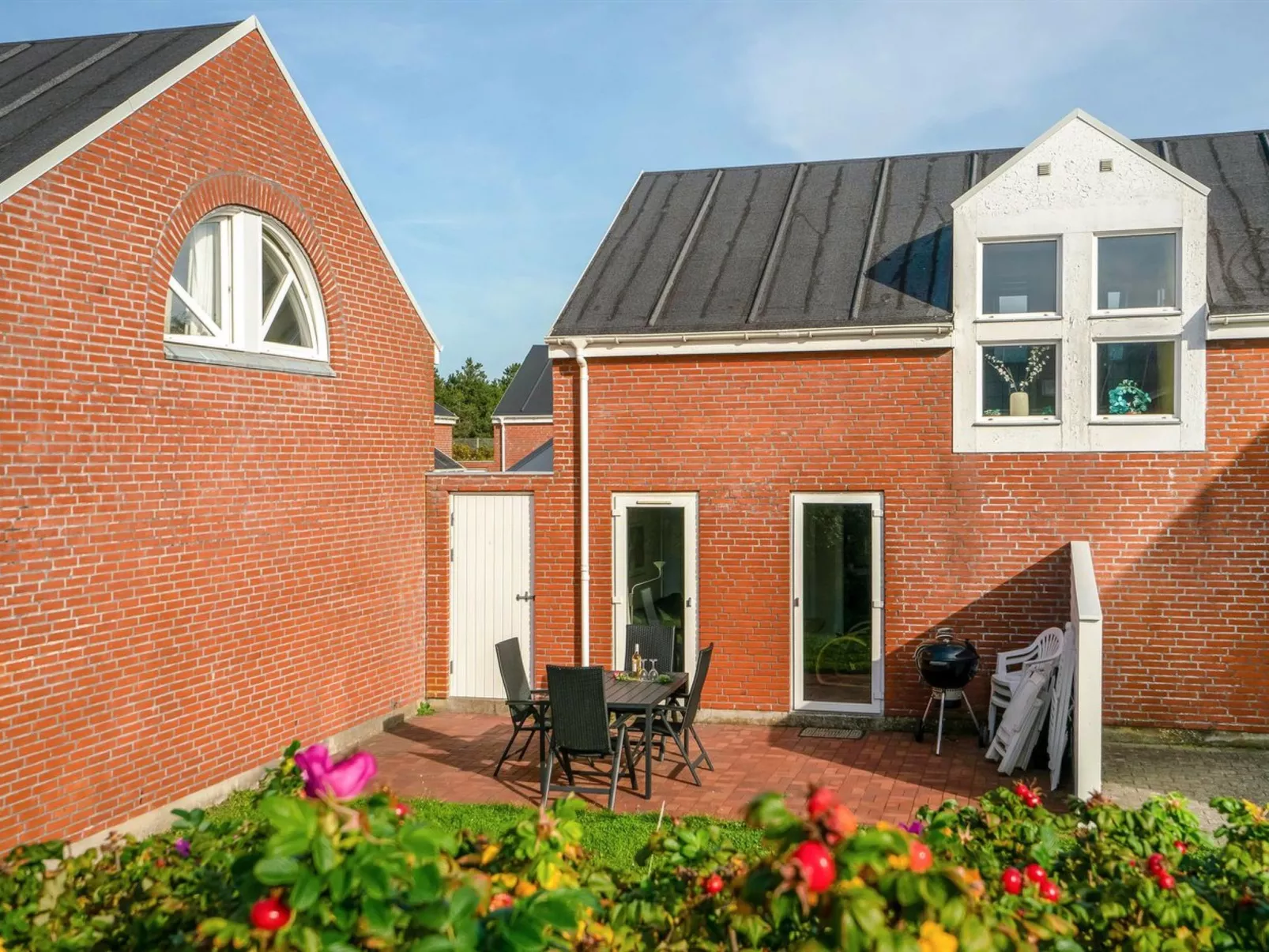 "Palni" - 2.3km from the sea-Buiten
