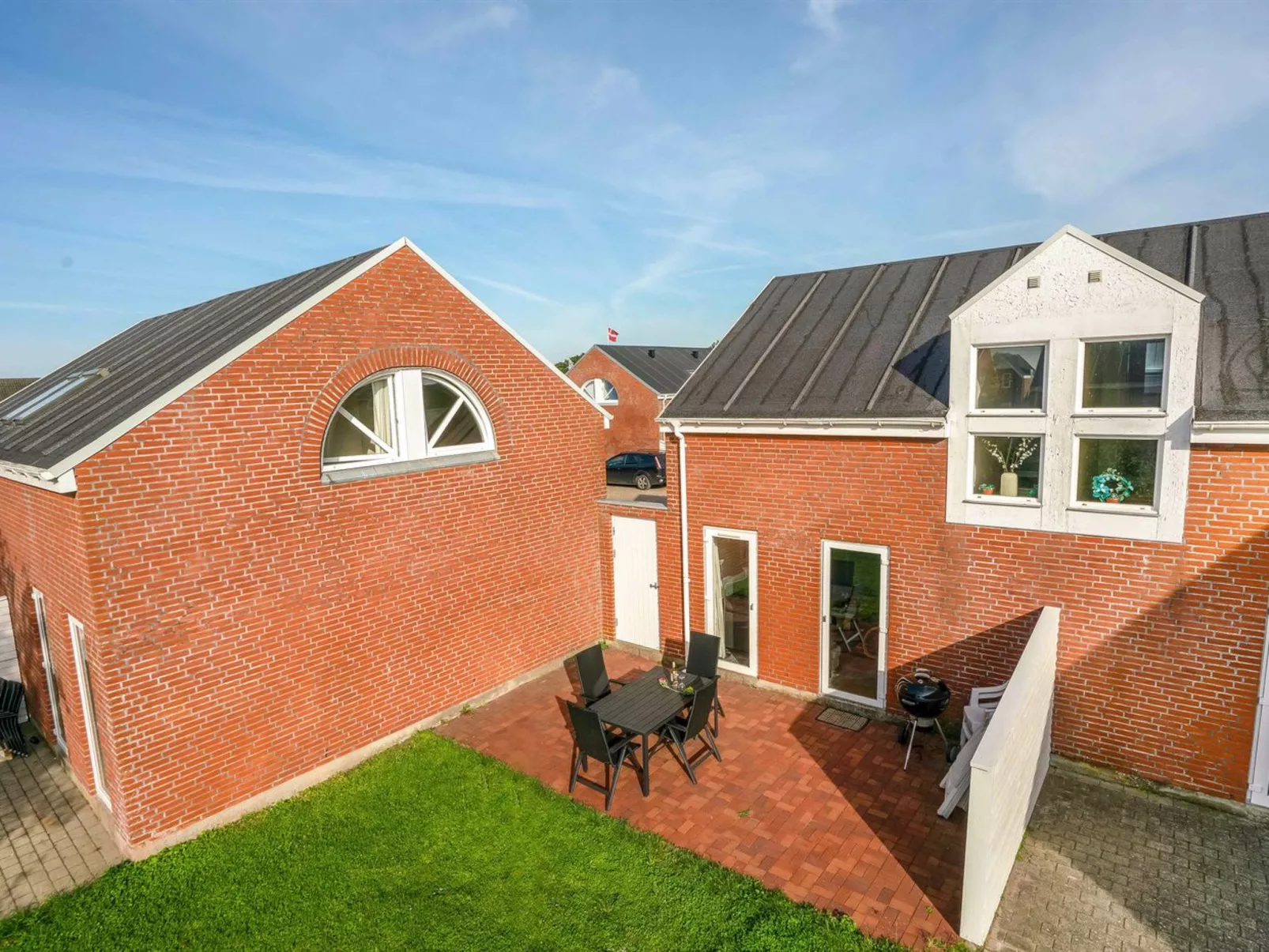 "Palni" - 2.3km from the sea-Buiten