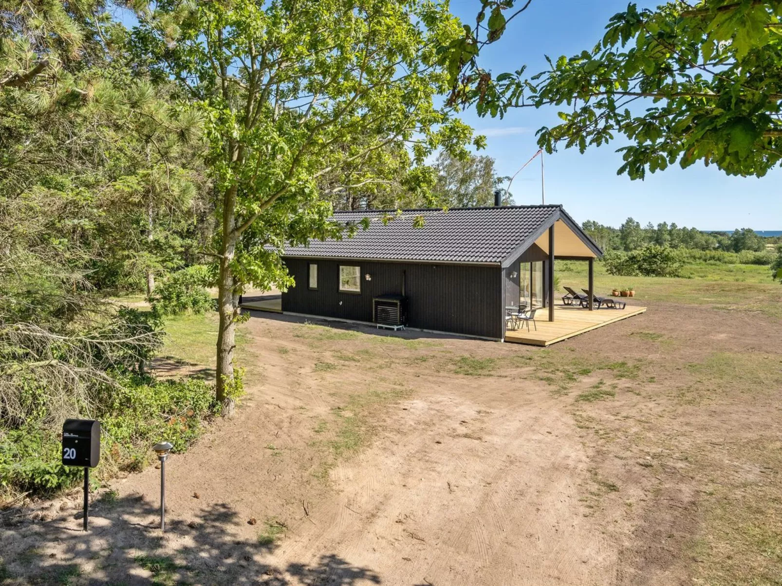 "Rickmer" - 200m from the sea-Buiten