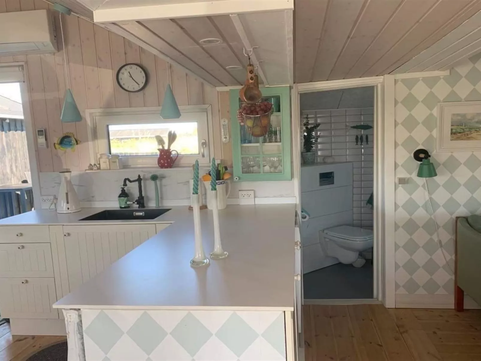 "Aruna" - 200m from the sea-Binnen
