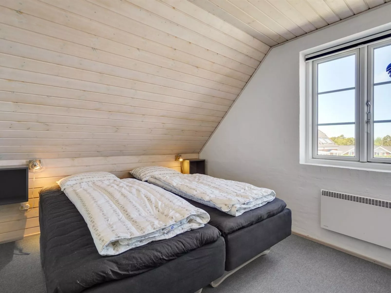 "Langsom" - 100m from the sea-Buiten
