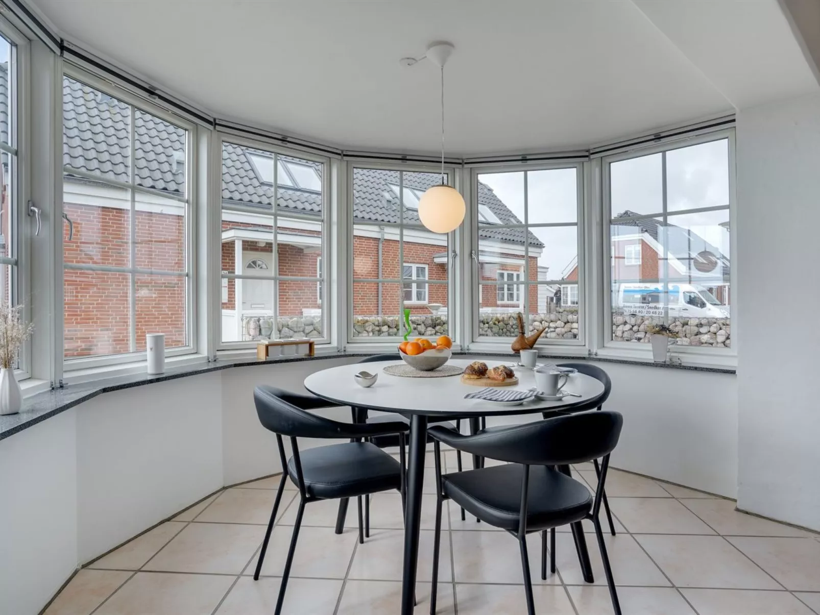 "Langsom" - 100m from the sea-Buiten