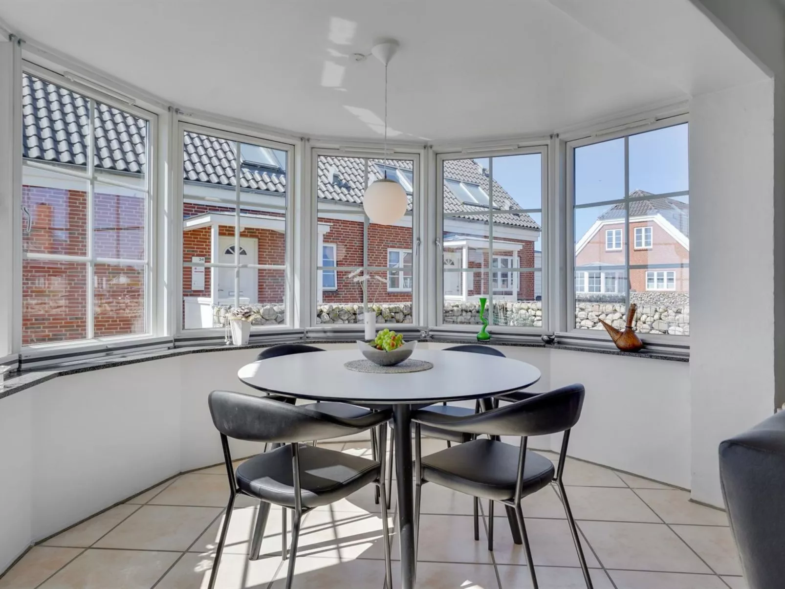 "Langsom" - 100m from the sea-Buiten