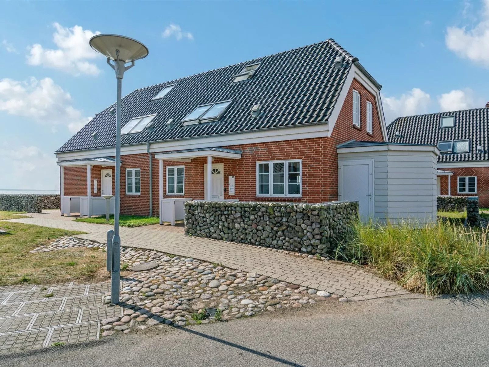 "Langsom" - 100m from the sea-Buiten