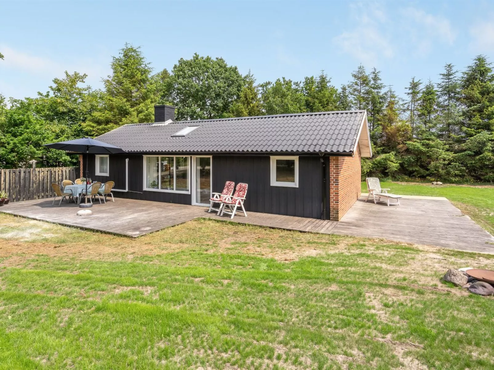 "Elmira" - 555m from the sea-Buiten