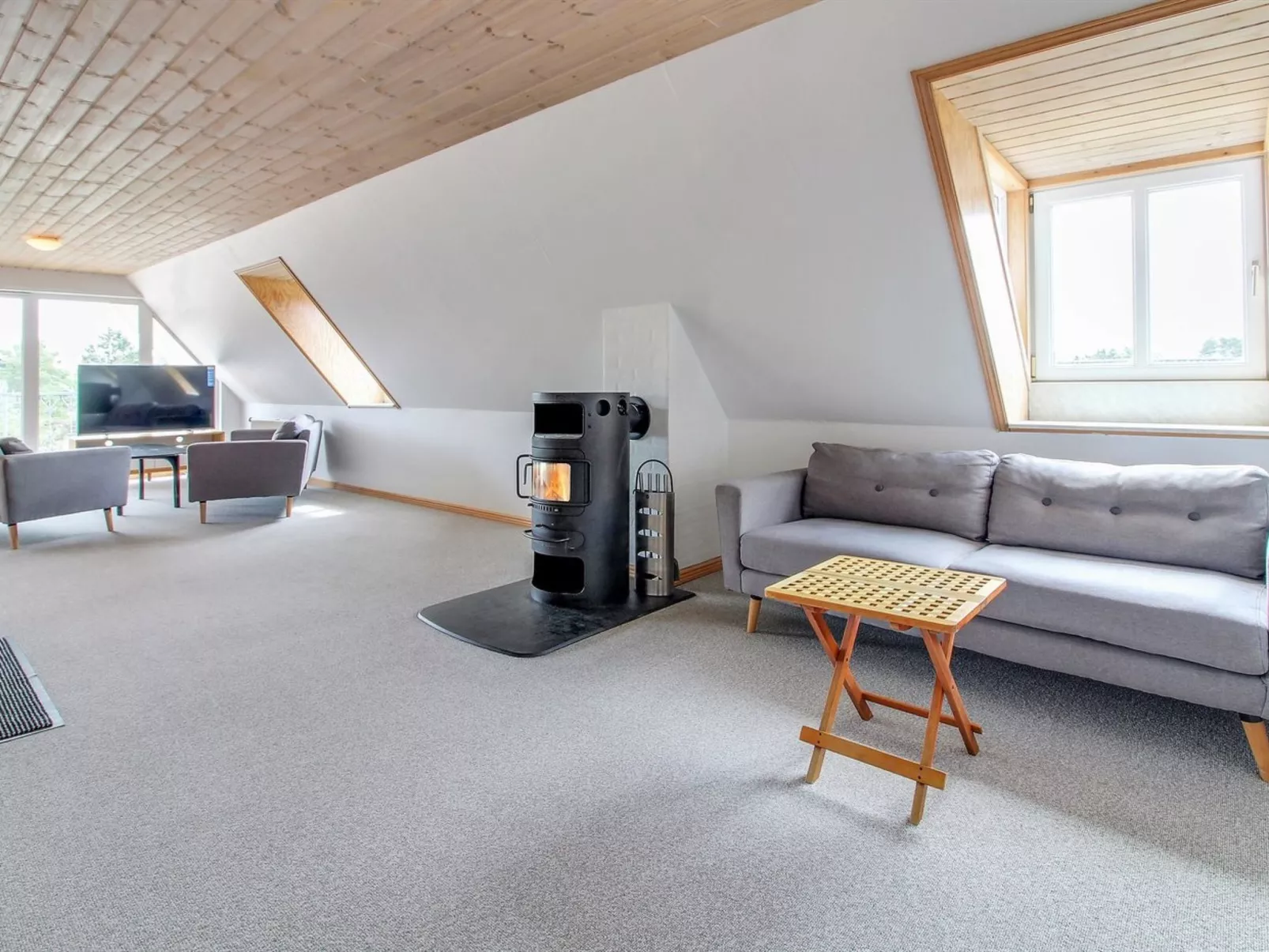 "Lissa" - 2.4km from the sea-Binnen