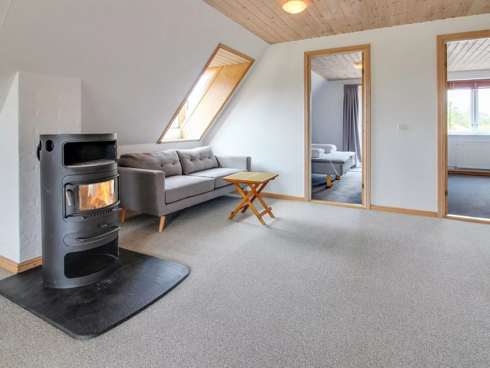"Lissa" - 2.4km from the sea-Binnen