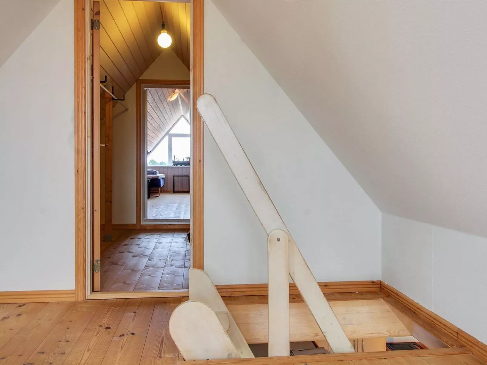 "Lissa" - 2.4km from the sea-Binnen