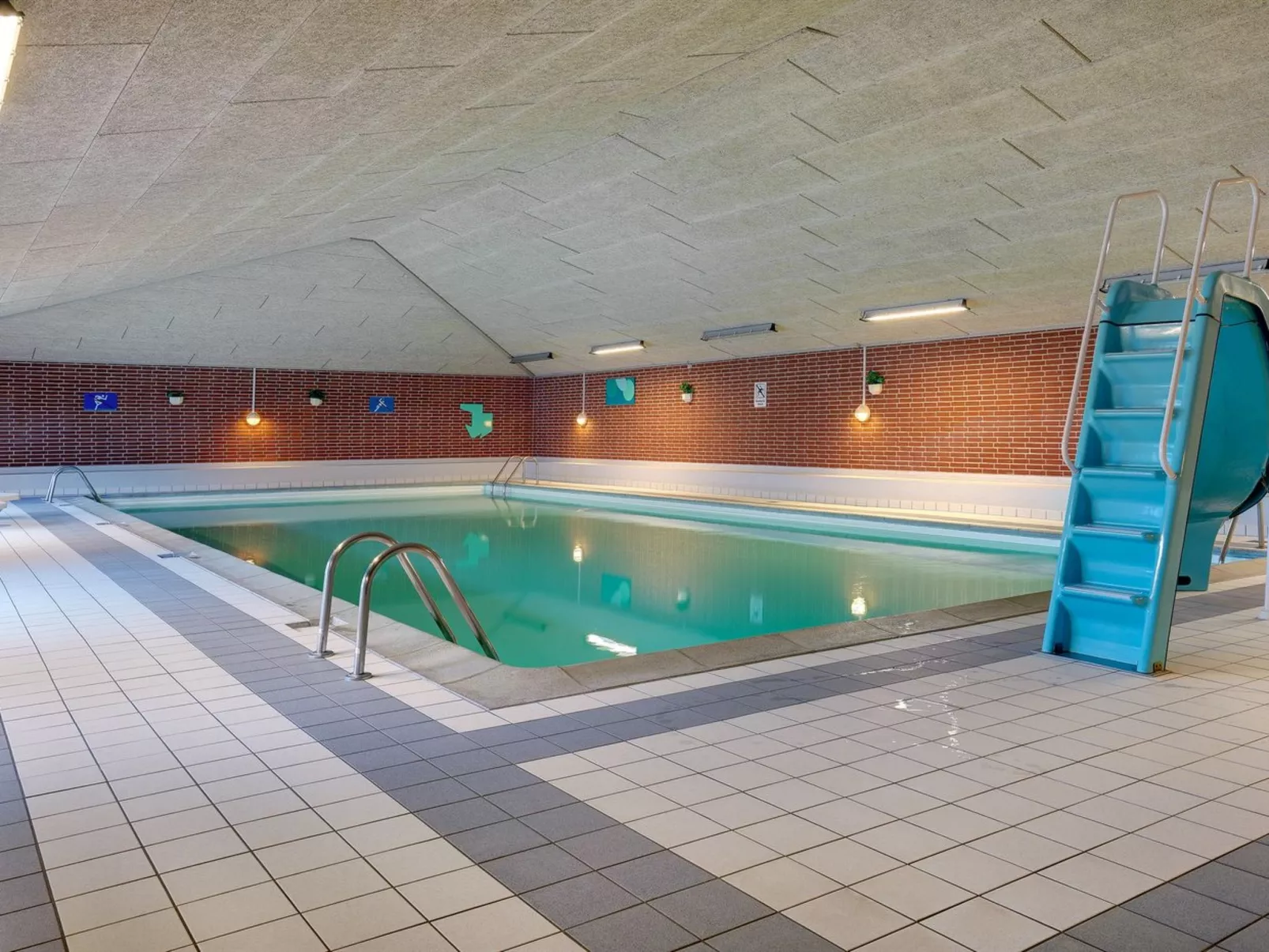 "Maylin" - 2.3km from the sea-Binnen