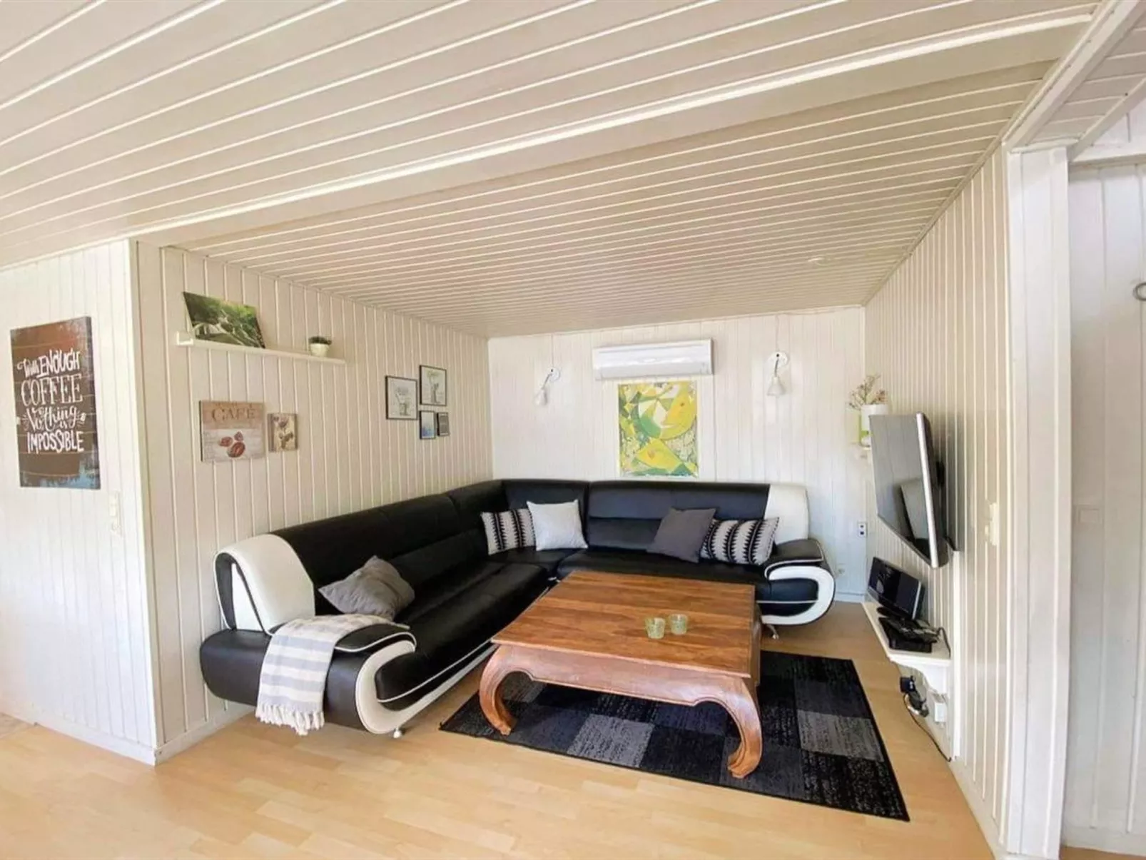 "Hallveig" - 1.1km from the sea-Binnen