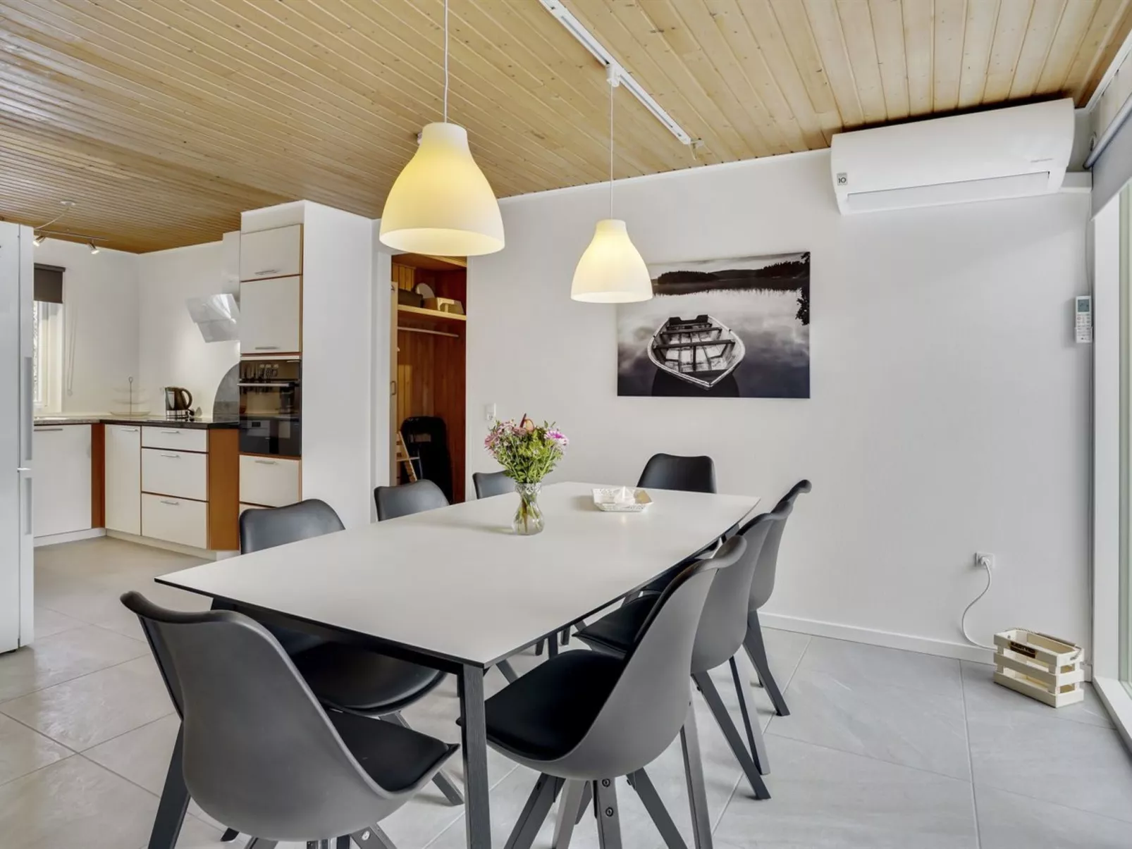 "Sverker" - 300m from the sea-Binnen