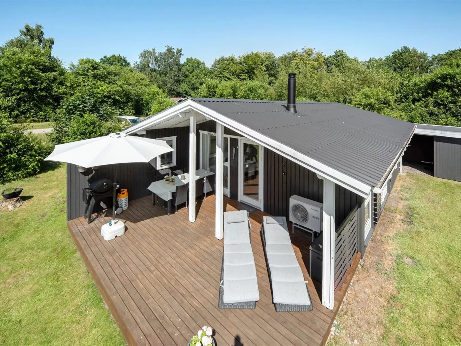 "Brune" - 30km from the sea-Buiten