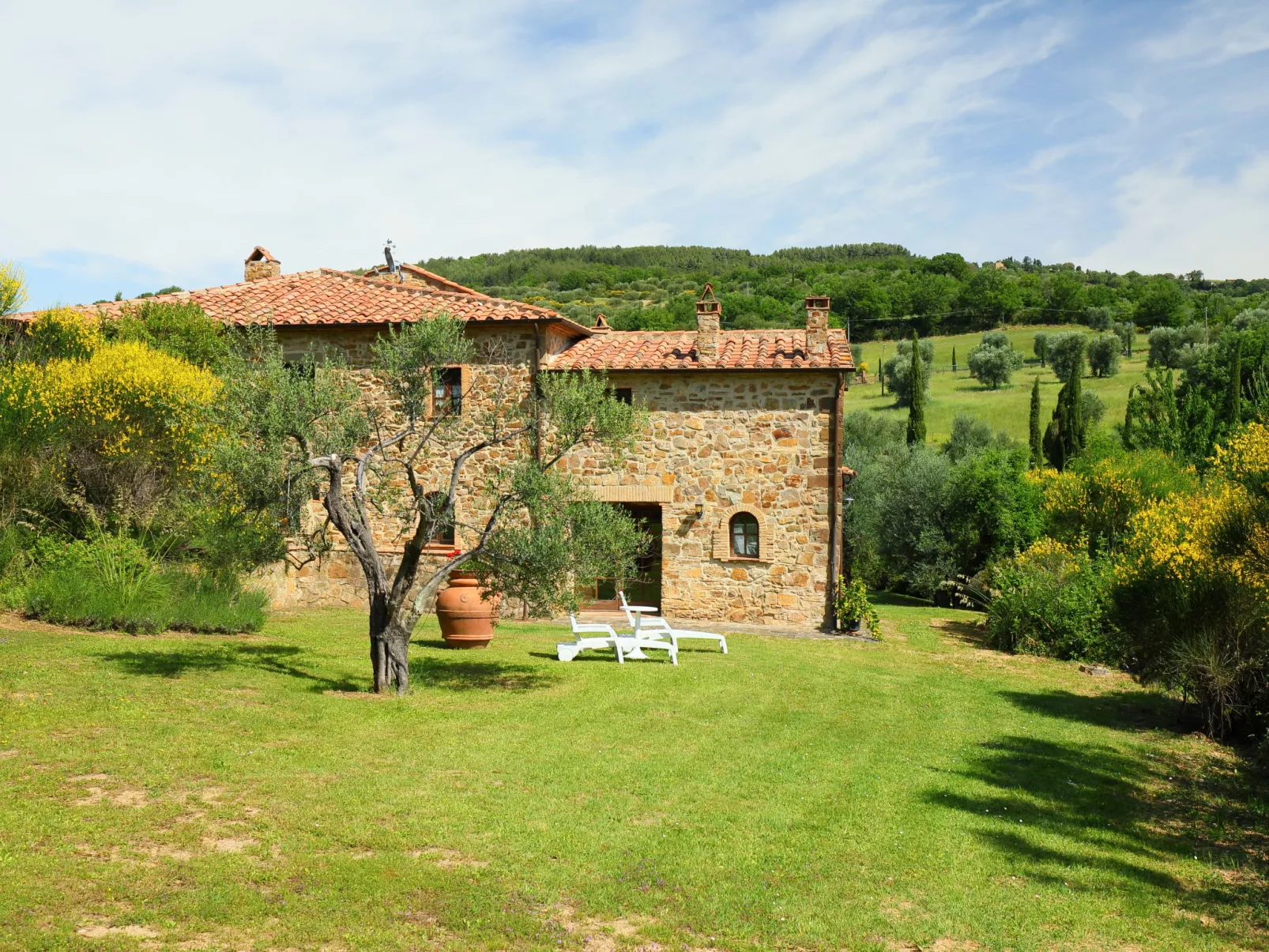 Poggio Velluto-Buiten