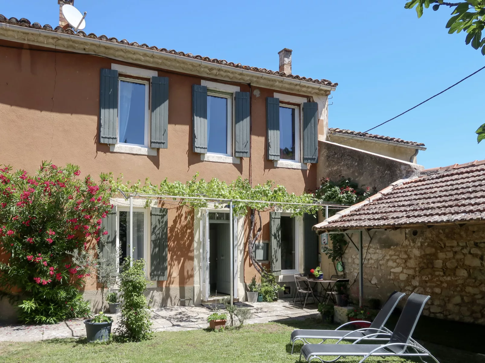 Bastide du 19ième-Buiten