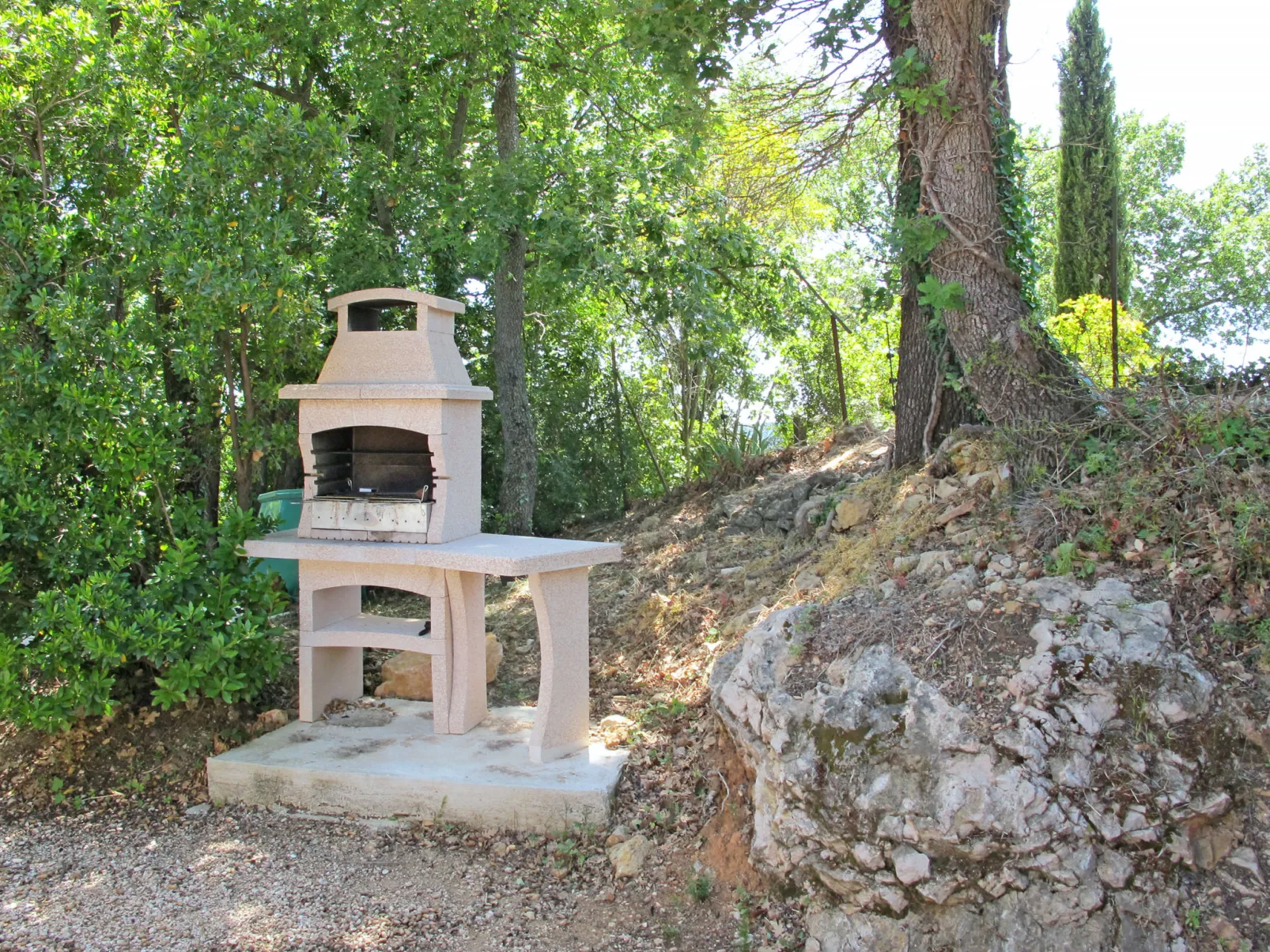 L'Esquirou-Buiten