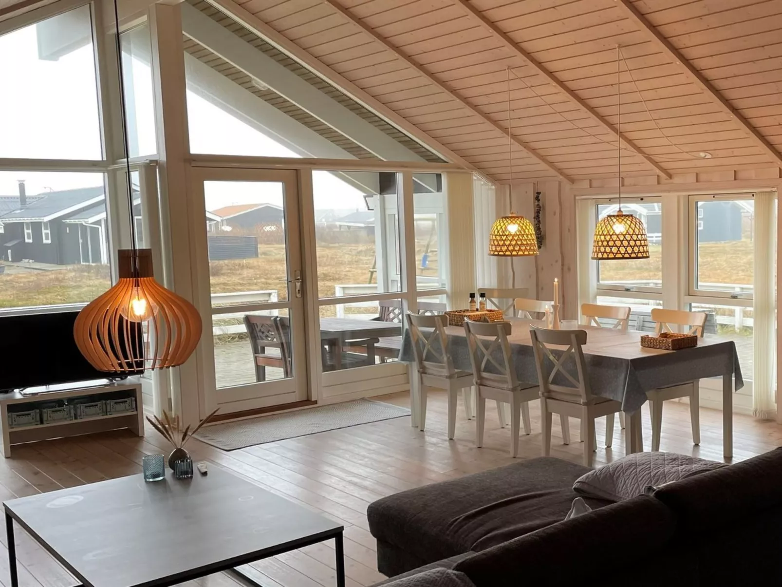 "Sochyeta" - 150m from the sea-Binnen
