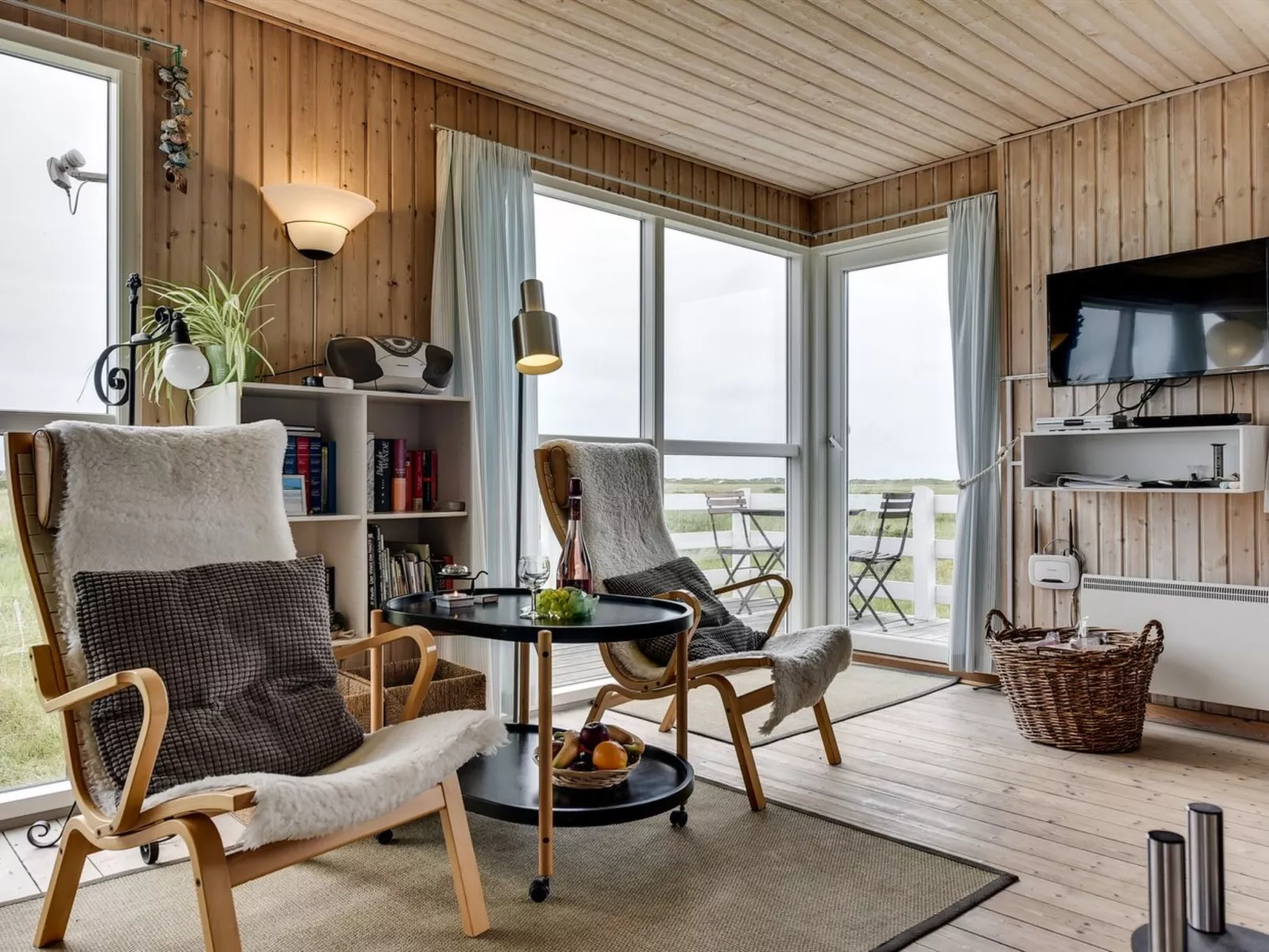 "Blomma" - 350m from the sea-Binnen