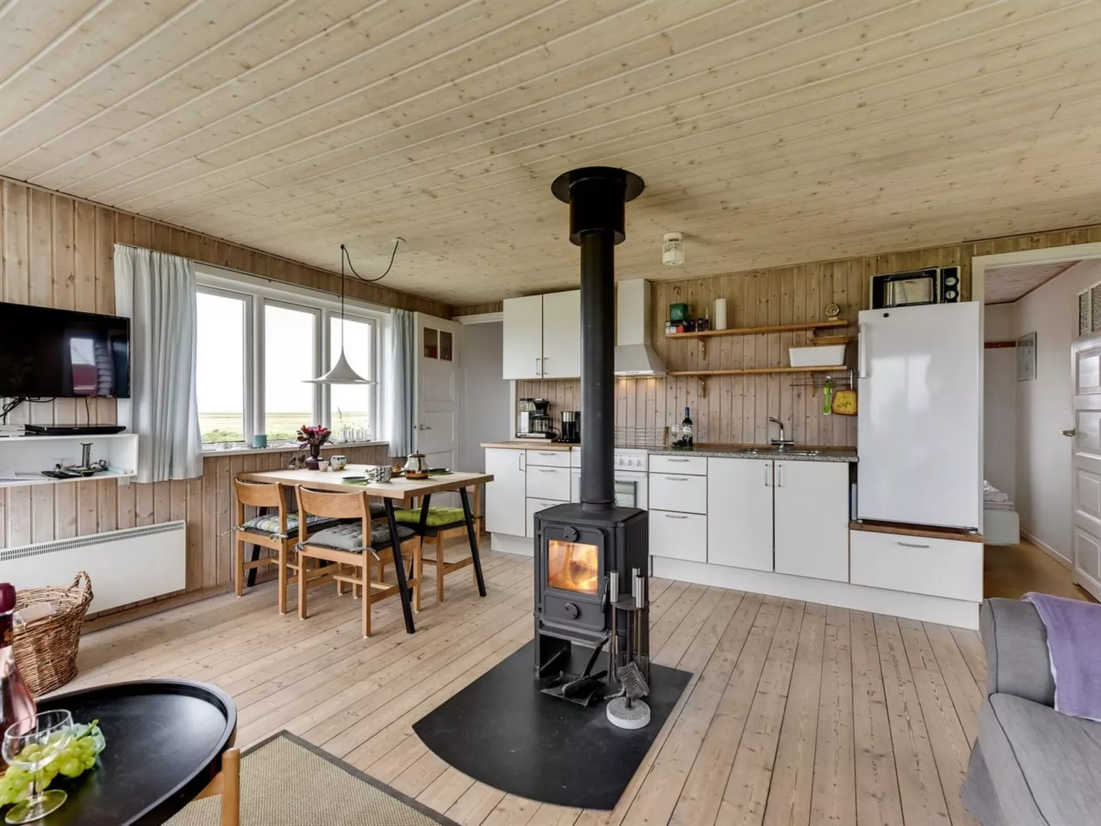 "Blomma" - 350m from the sea-Binnen