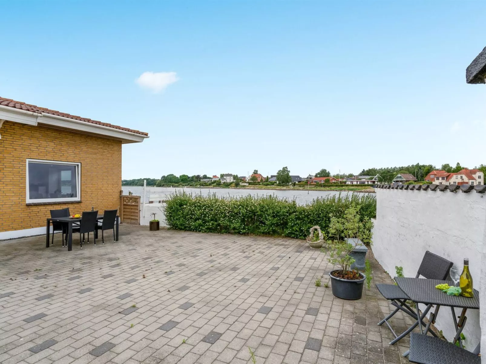 "Biornulf" - 5m from the sea in SE Jutland-Buiten