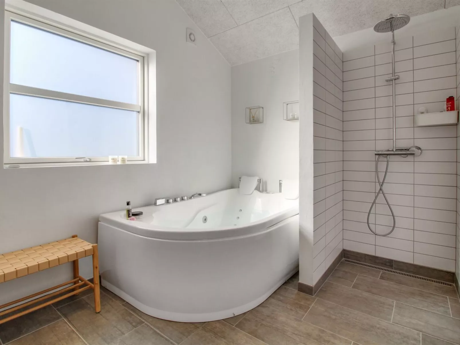 "Minke" - 2.2km from the sea-Buiten