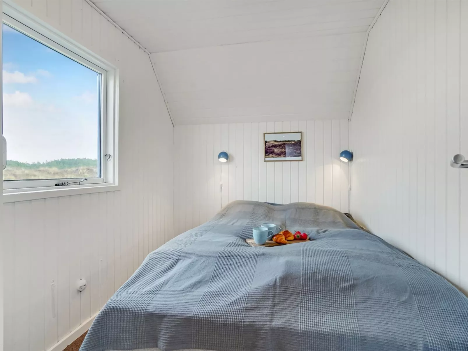 "Edvi" - 1.6km from the sea-Binnen
