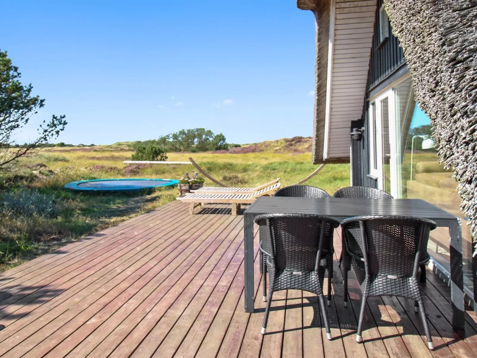 "Edvi" - 1.6km from the sea-Buiten