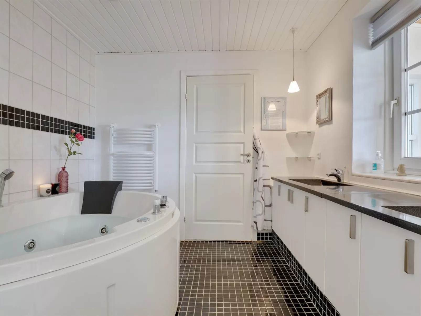 "Nilia" - 3.5km from the sea-Binnen