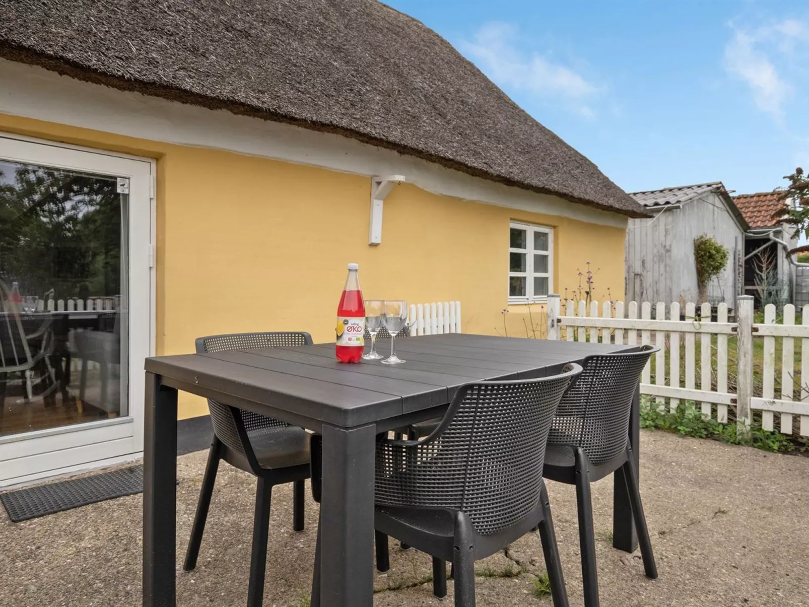 "Miko" - 19km from the sea-Buiten