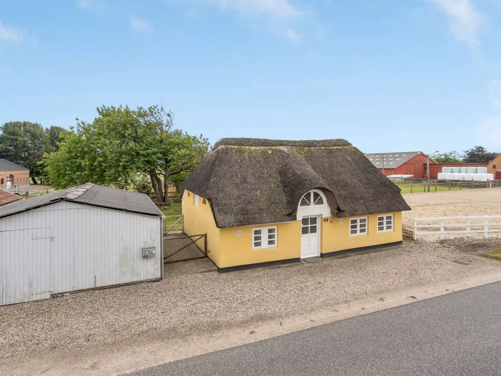 "Miko" - 19km from the sea-Buiten