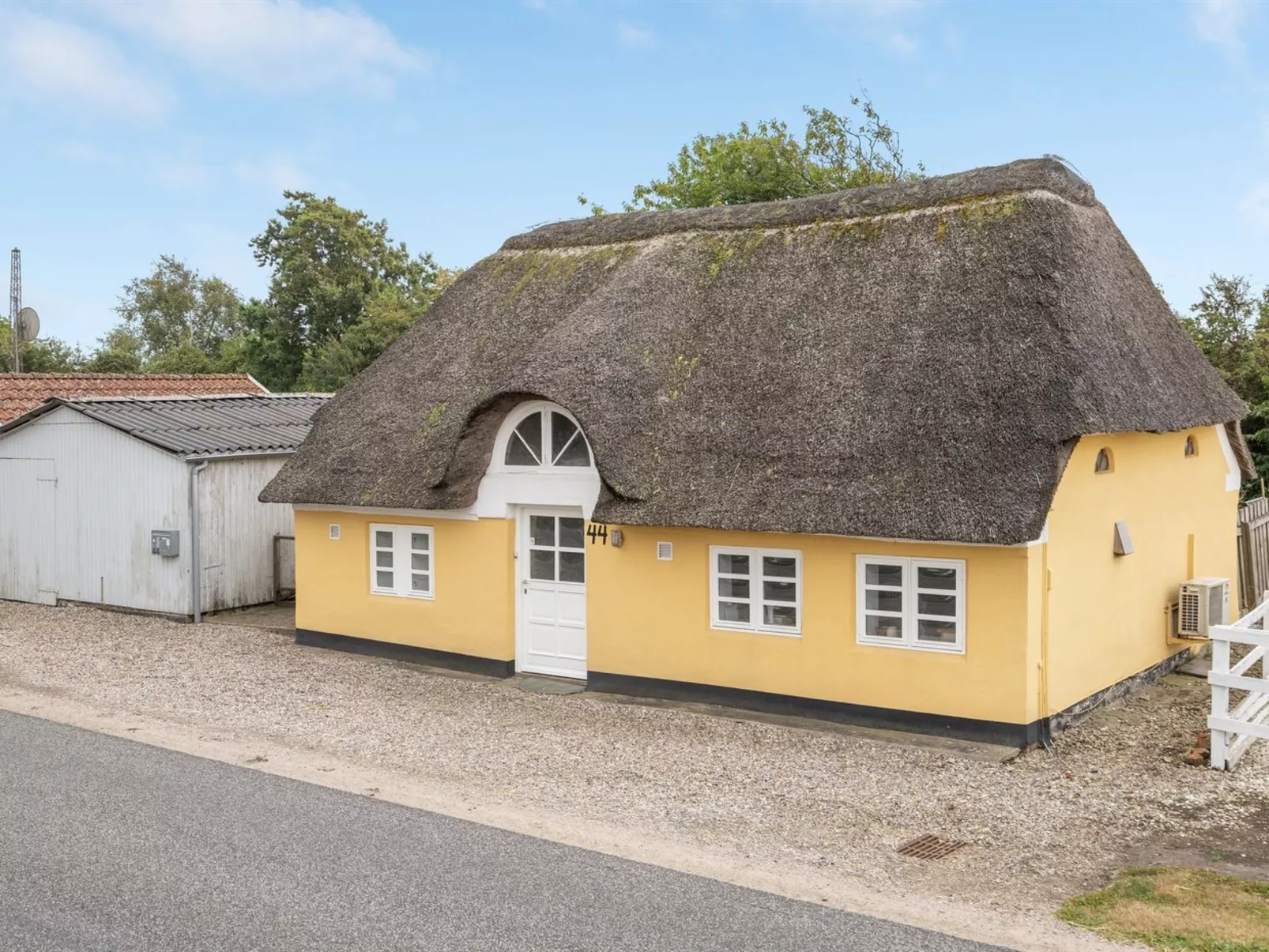 "Miko" - 19km from the sea-Buiten
