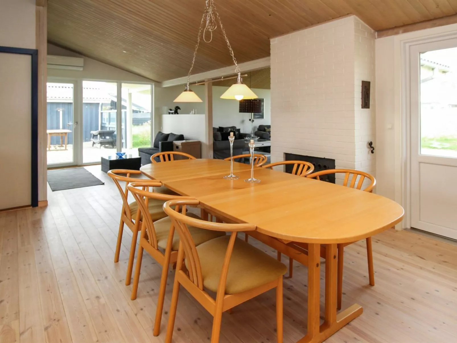 "Hilka" - 75m from the sea-Binnen
