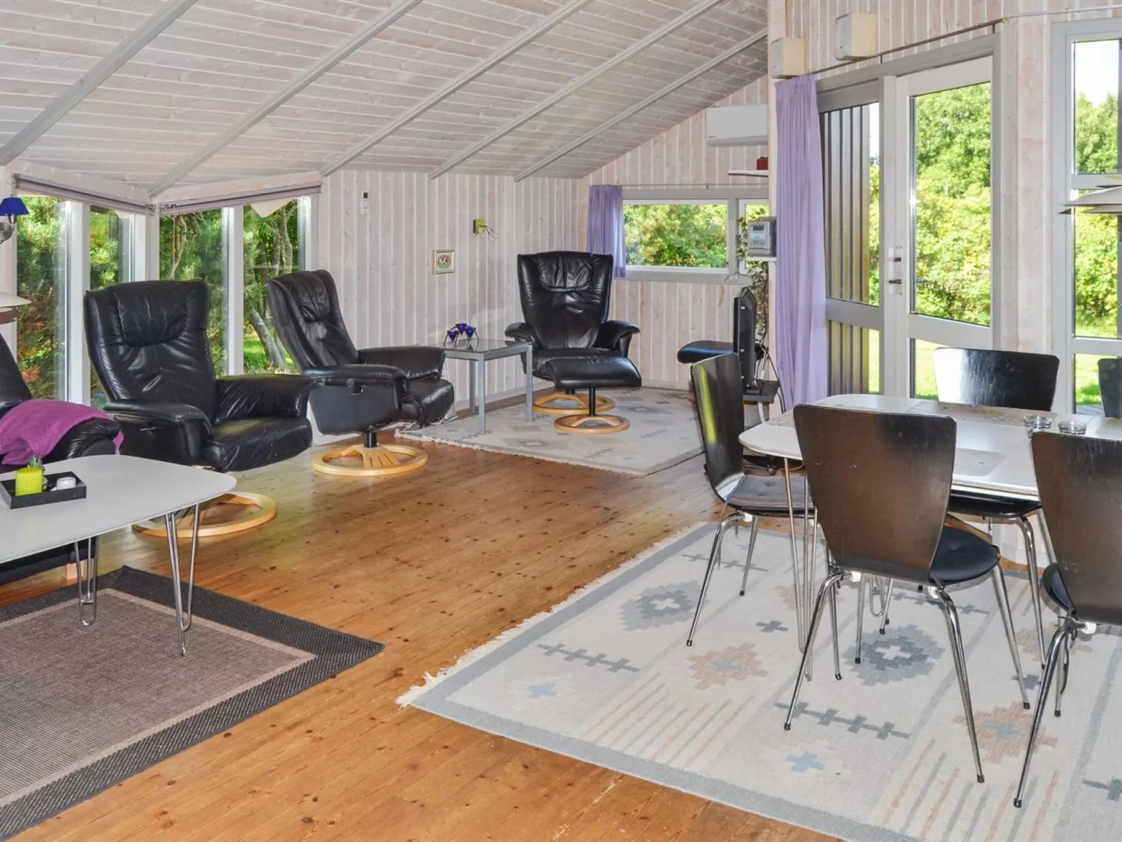 "Vivan" - 3.8km from the sea-Binnen