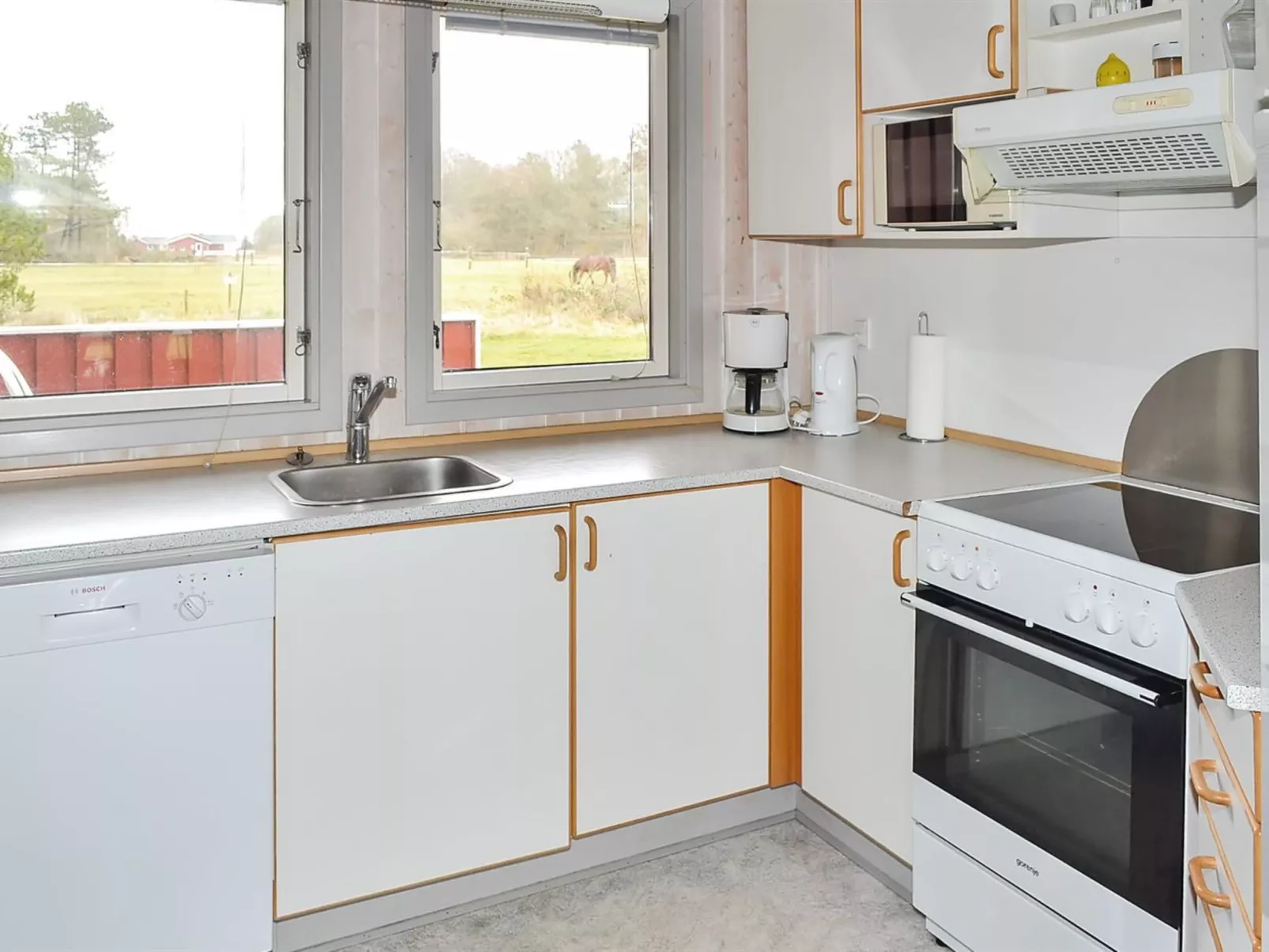 "Vivan" - 3.8km from the sea-Binnen