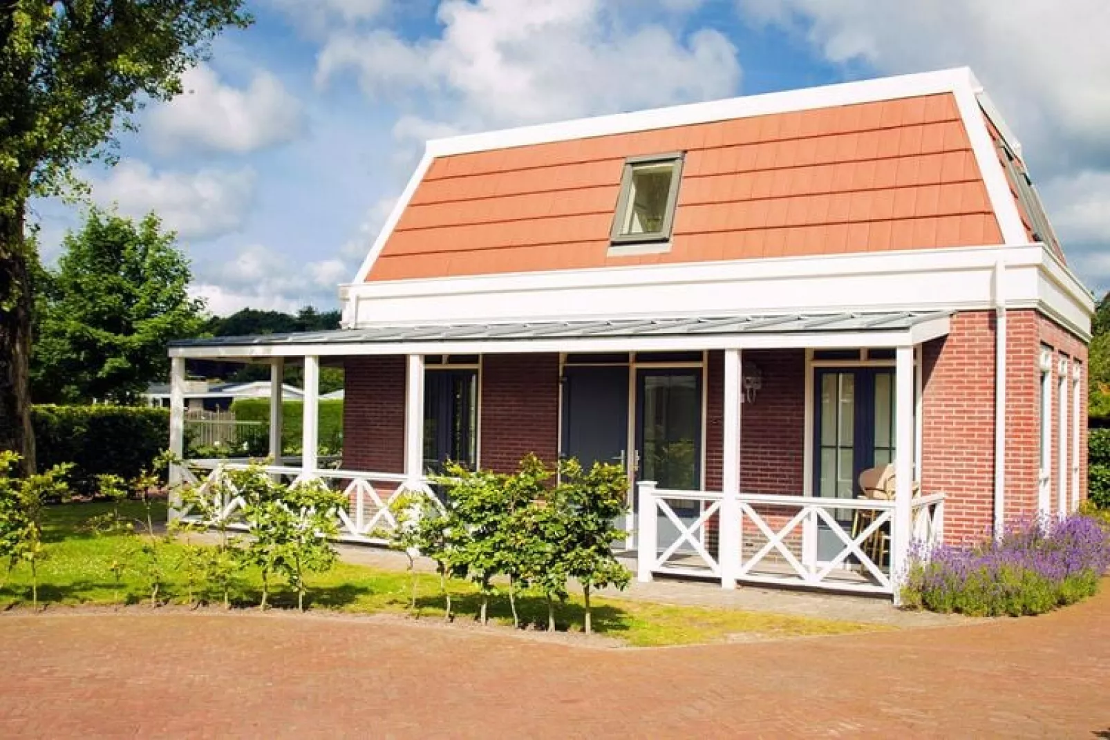Holiday park Tulp & Zee, Noordwijk aan Zee-Bungalow 2 Personen-Buitenkant zomer
