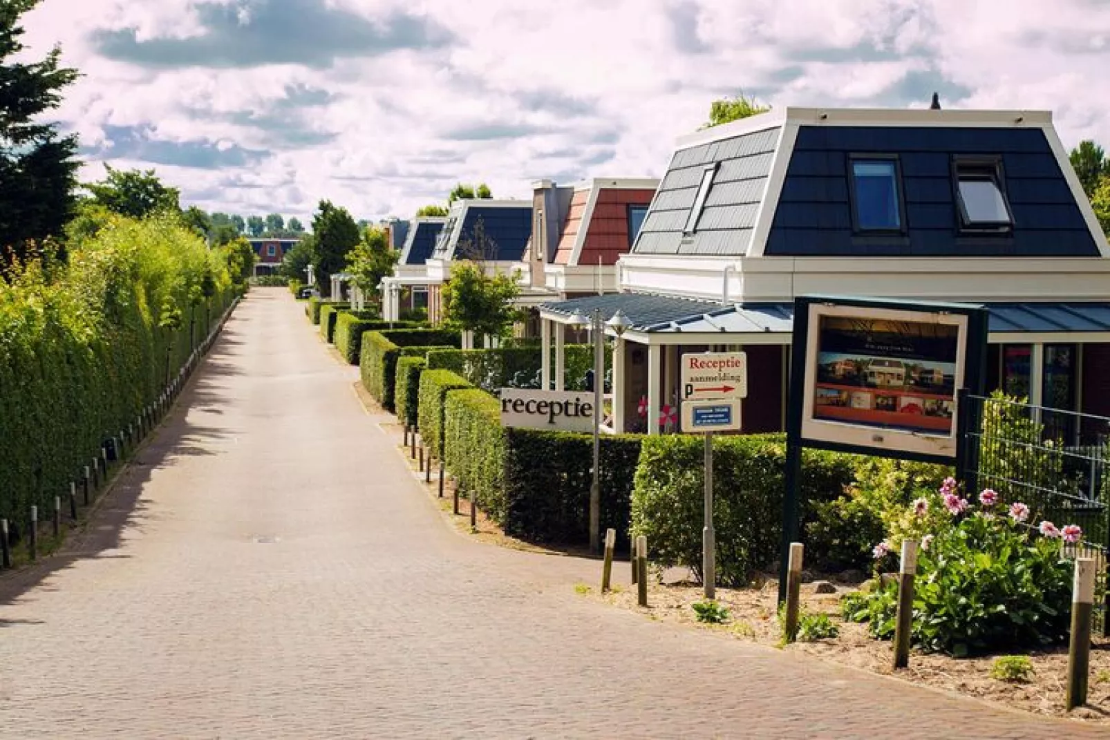Holiday park Tulp & Zee, Noordwijk aan Zee-Bungalow 2 Personen-Buitenkant zomer