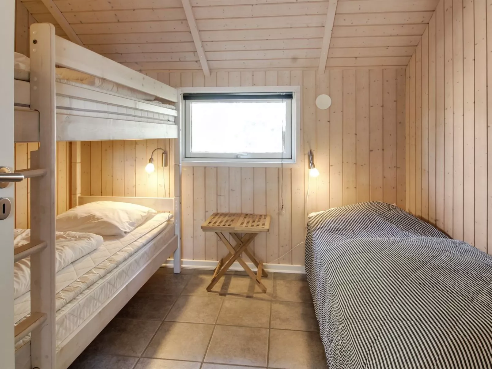 "Svenny" - 800m from the sea-Binnen