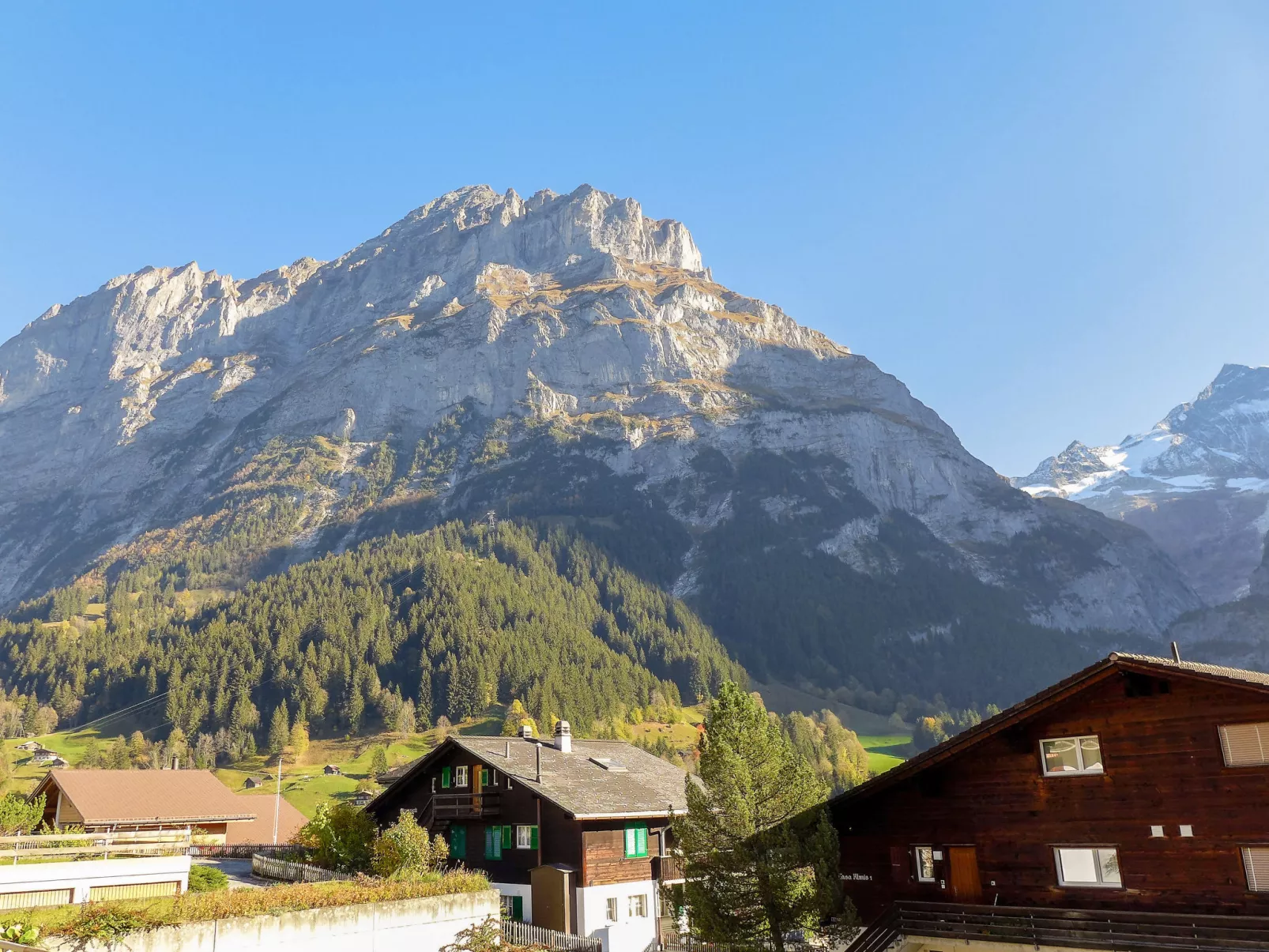 Chalet Almis-Bödeli-Buiten