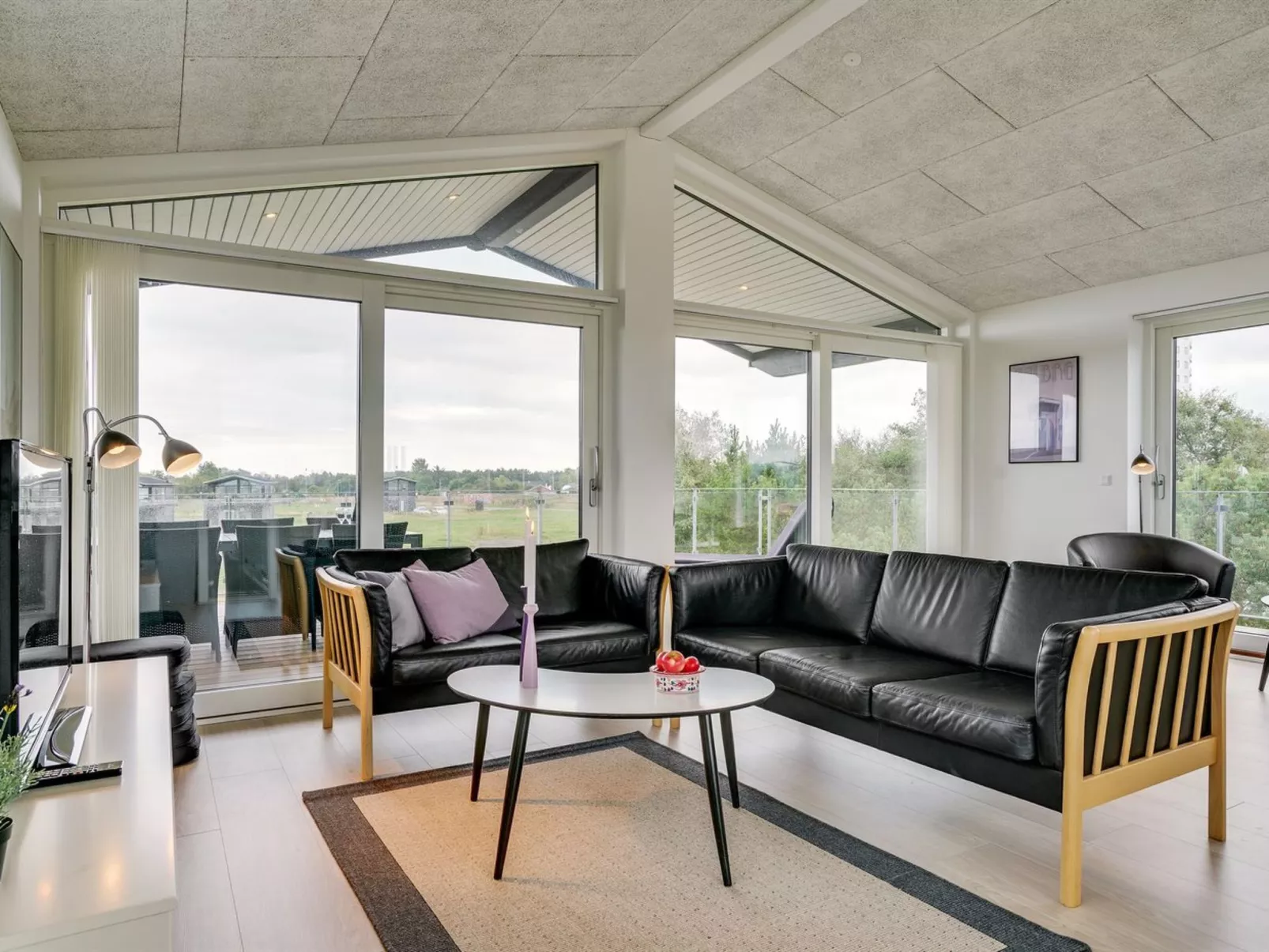 "Anabel" - 500m from the sea-Binnen