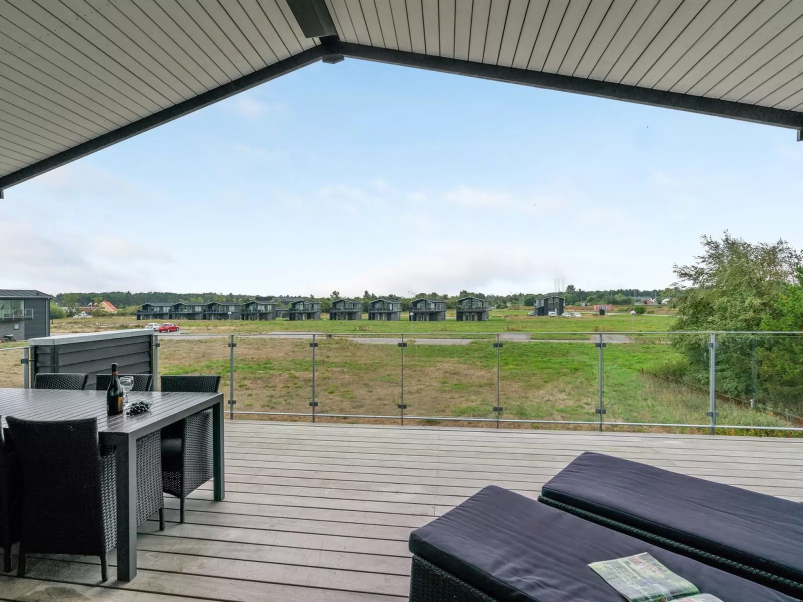 "Anabel" - 500m from the sea-Binnen