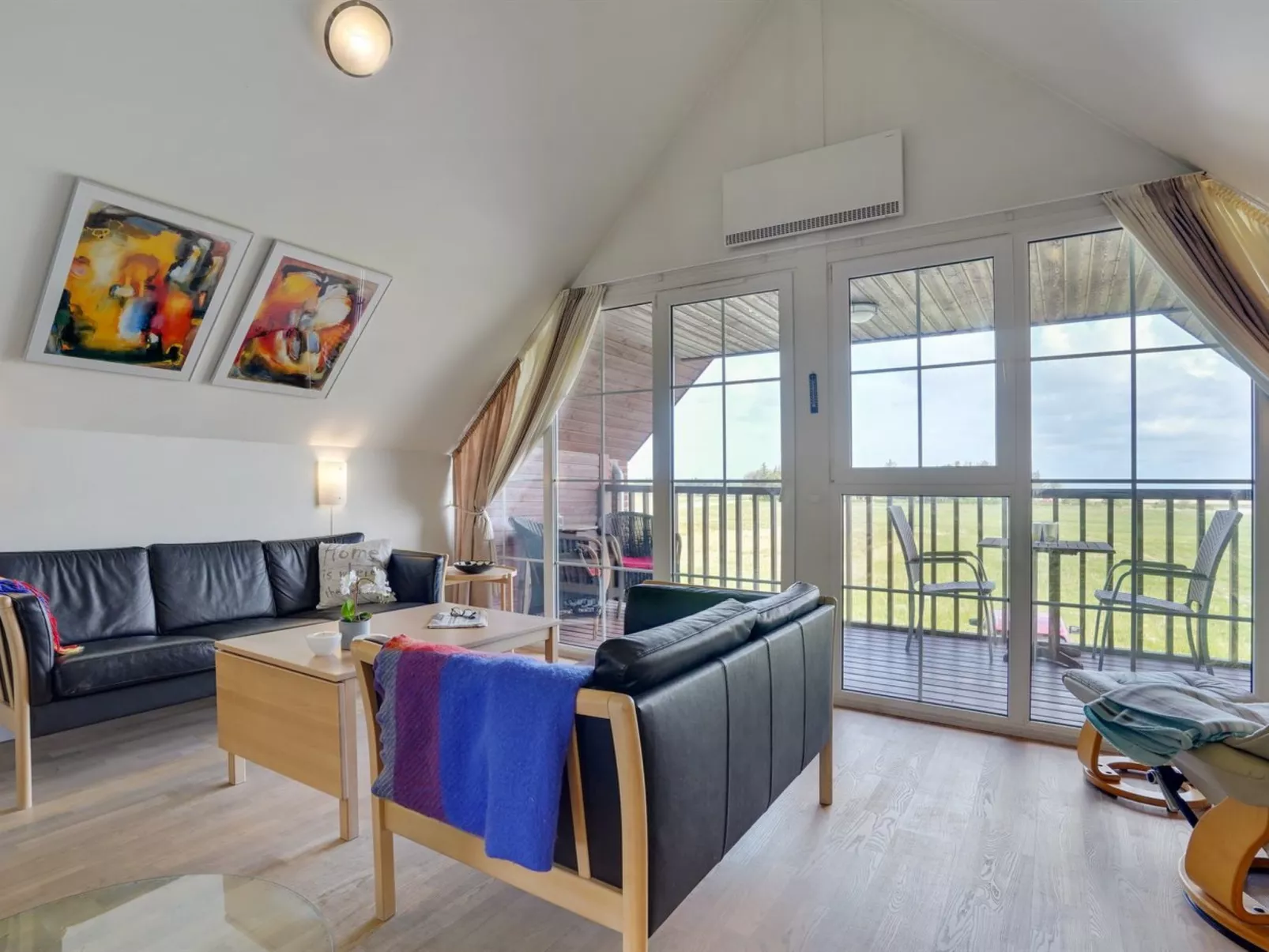 "Perttu" - 3.5km from the sea-Binnen