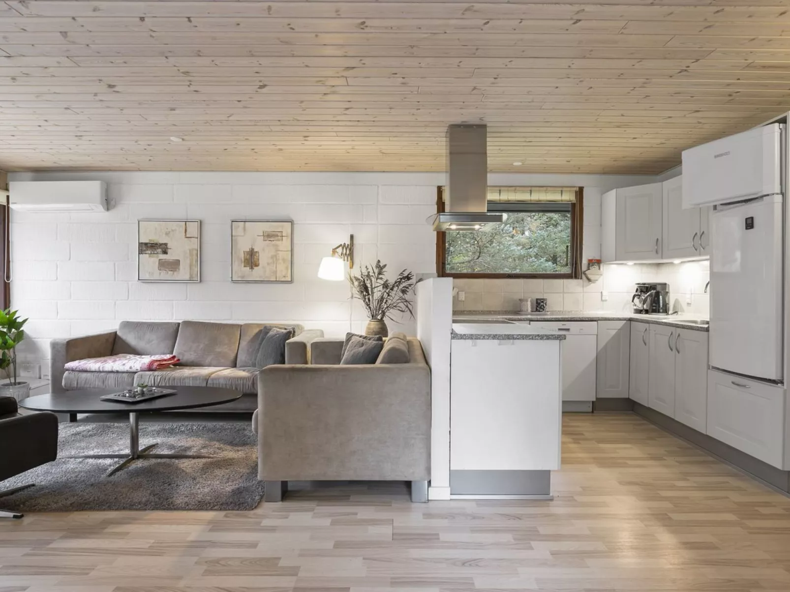 "Marta" - 1.5km from the sea-Binnen